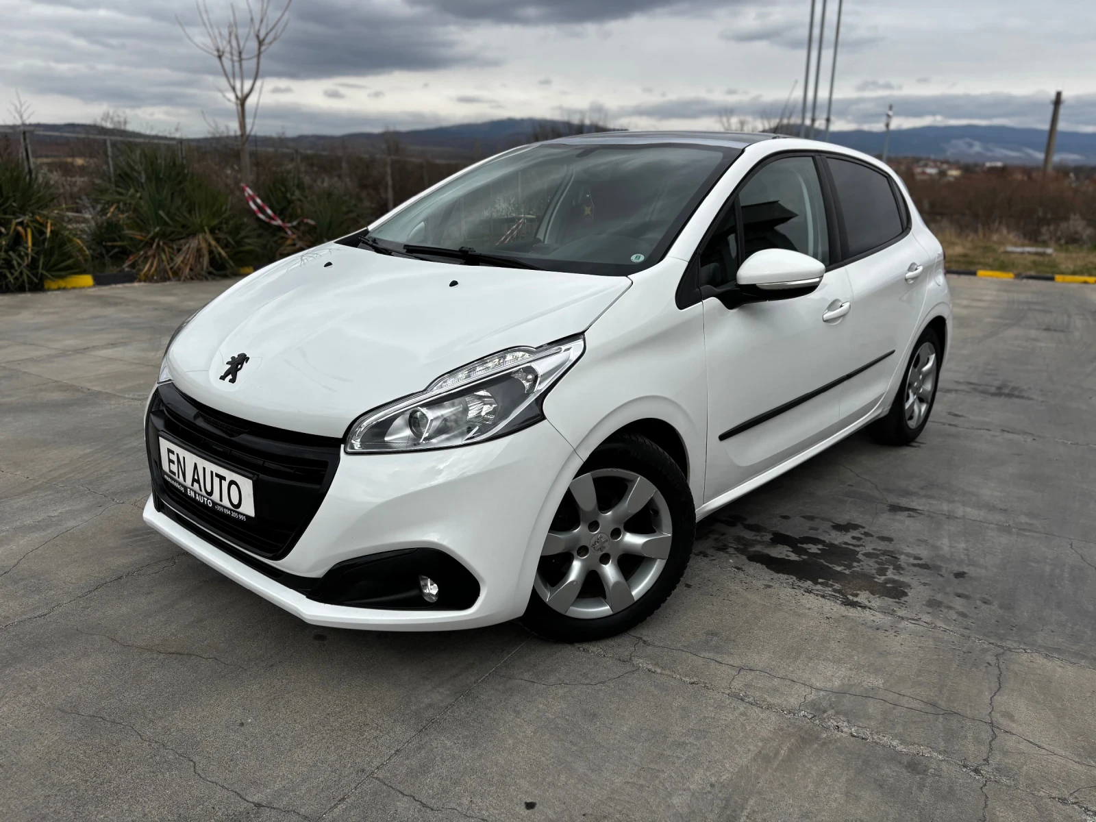 Peugeot 208 1.6 HDI* PANORAMA* 129 000 KM* FULL* COC* KTEO* 