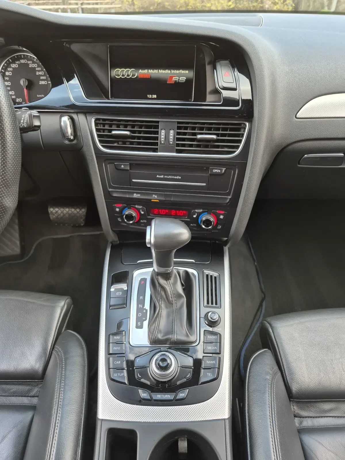 Audi A4 3.0TDI S Line Quattro ABT, снимка 16 - Автомобили и джипове - 53973046