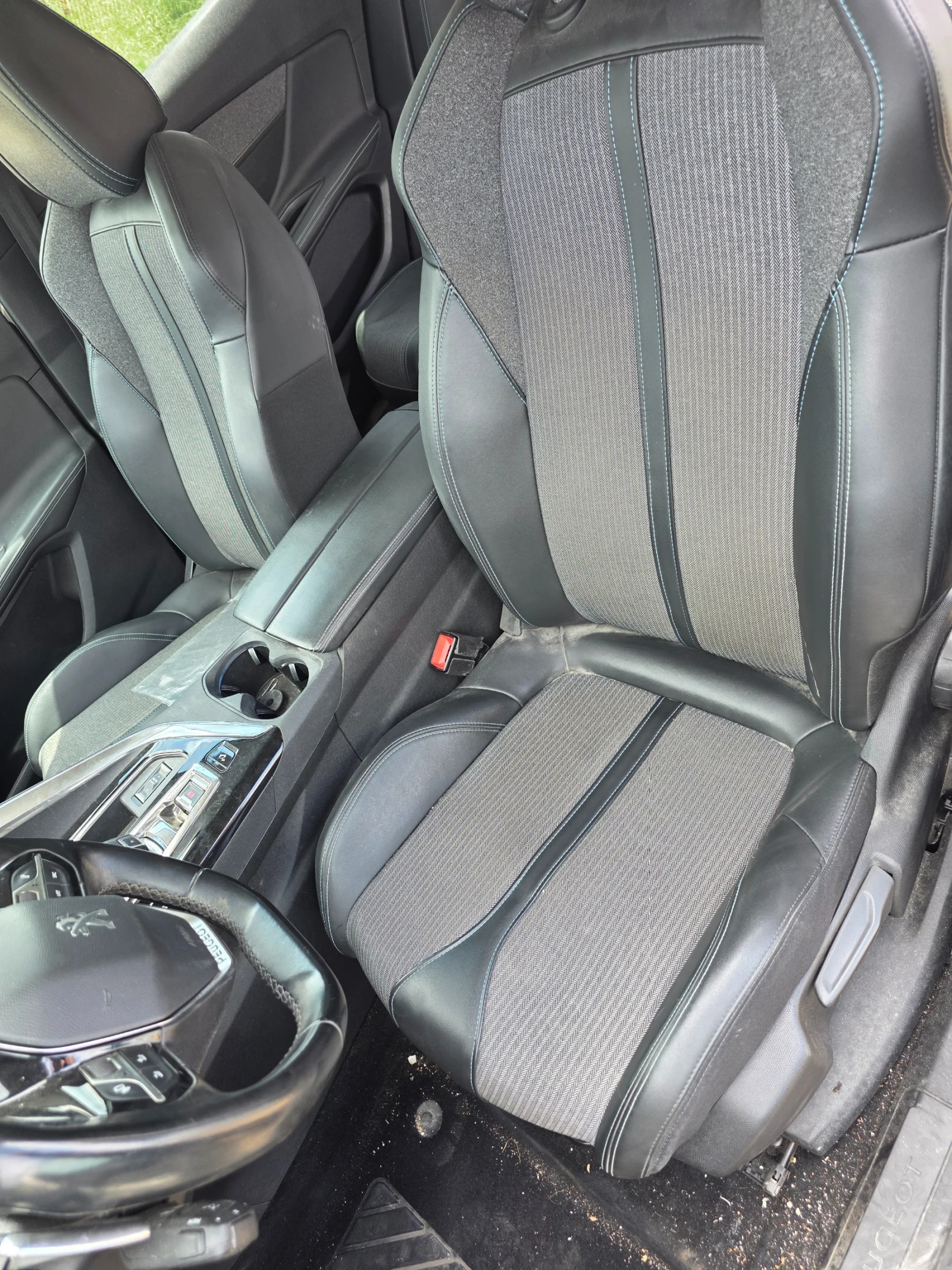 Peugeot 3008  на части, снимка 13 - Автомобили и джипове - 54566322