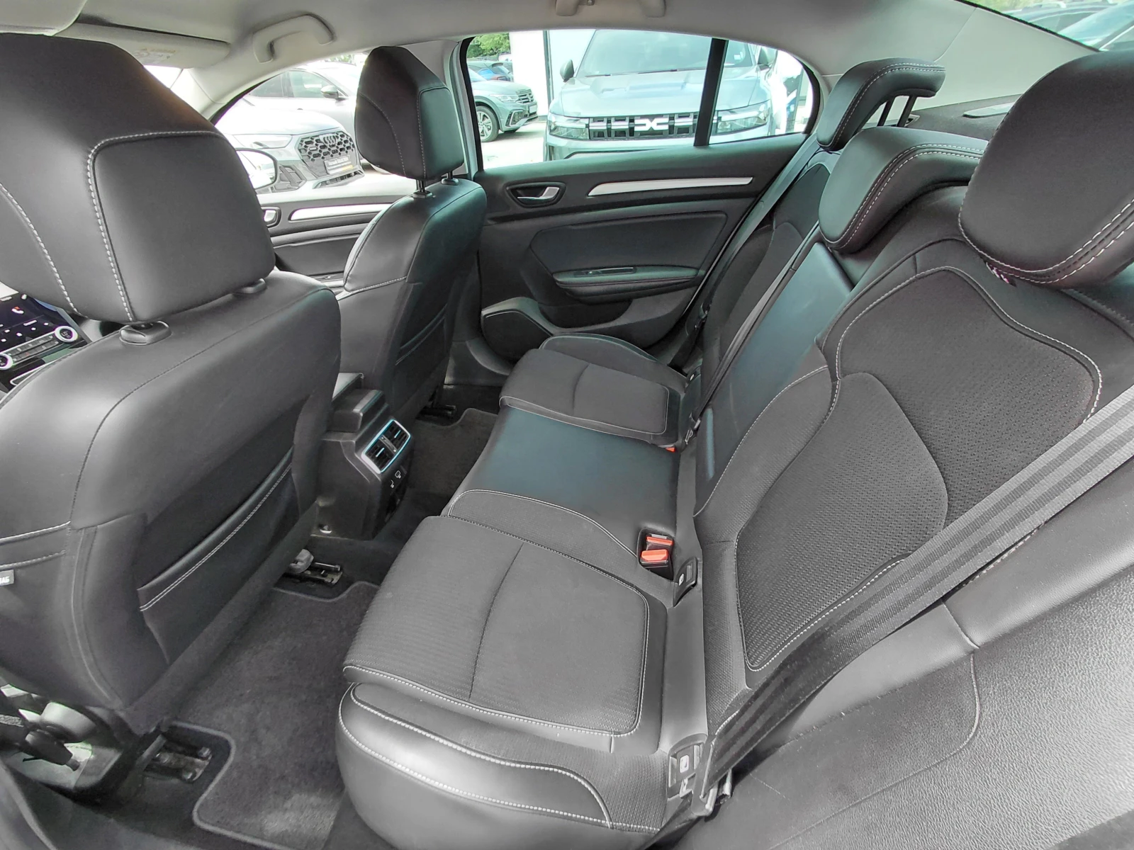 Renault Megane 1.5 dCi/115к.с/Intens, снимка 15 - Автомобили и джипове - 54945547