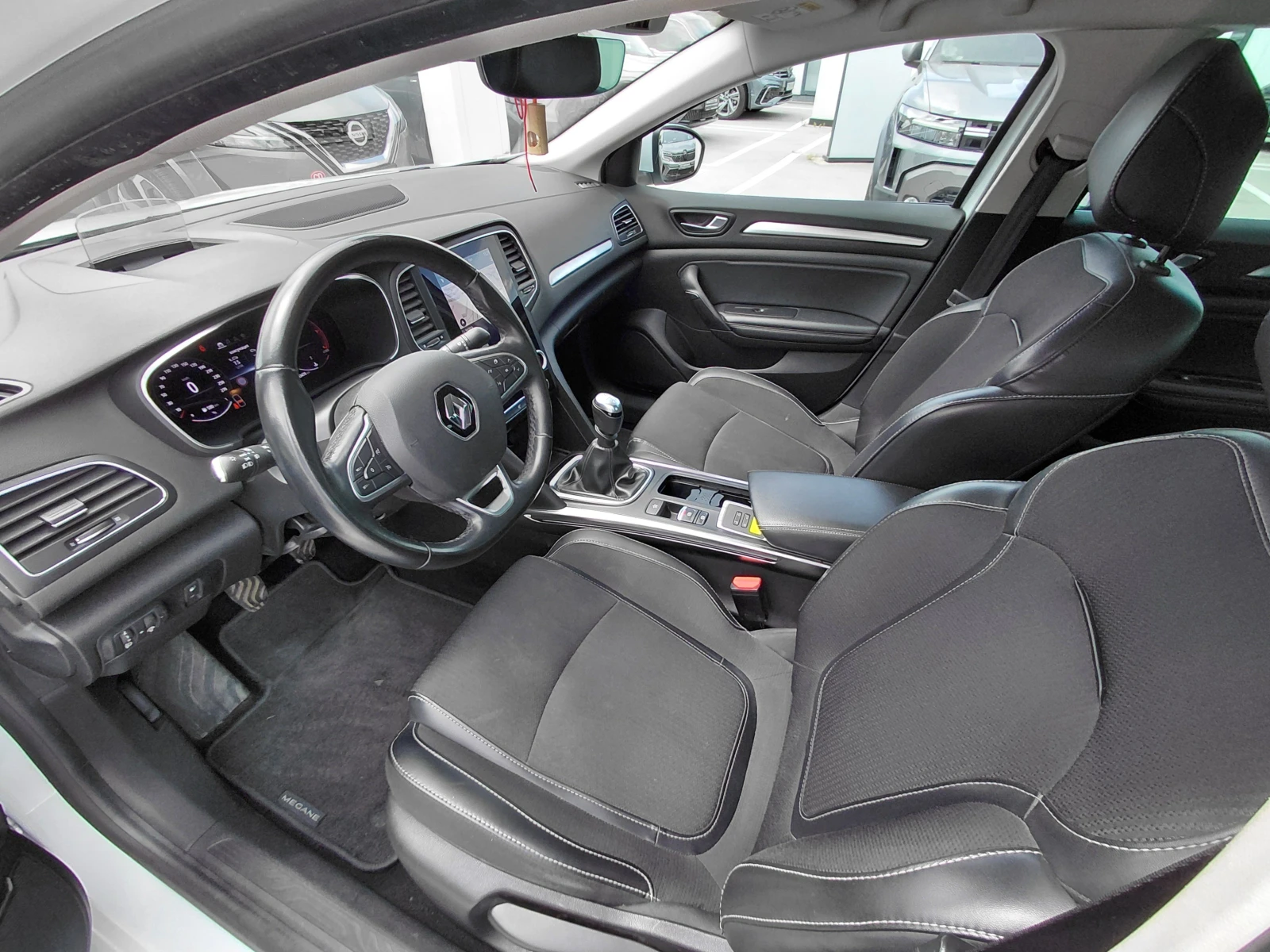 Renault Megane 1.5 dCi/115к.с/Intens, снимка 12 - Автомобили и джипове - 54945547