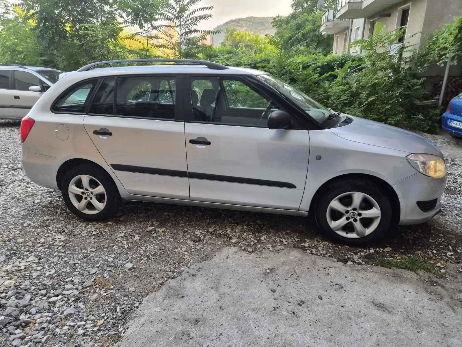 Skoda Fabia 1.2, снимка 4 - Автомобили и джипове - 54960399
