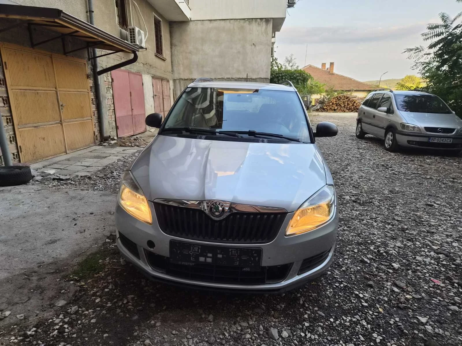Skoda Fabia 1.2, снимка 6 - Автомобили и джипове - 54960399