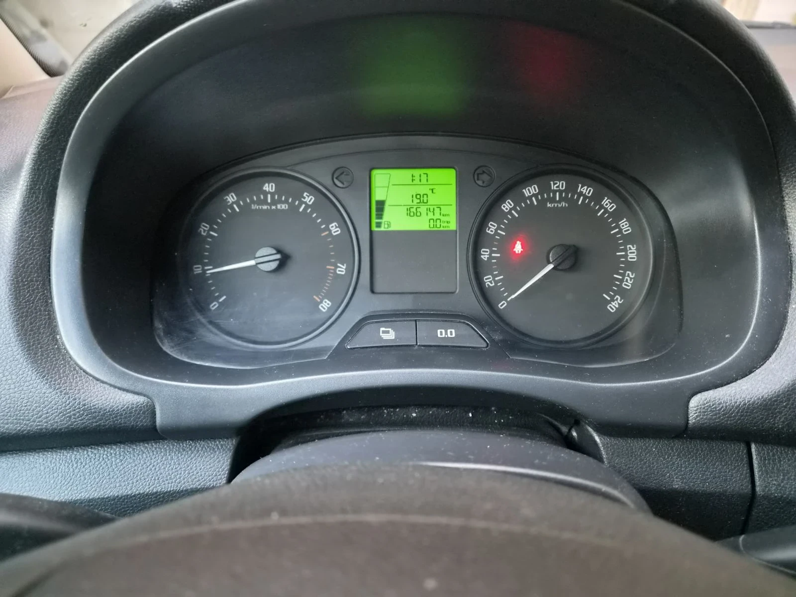 Skoda Fabia 1.2, снимка 8 - Автомобили и джипове - 54960399