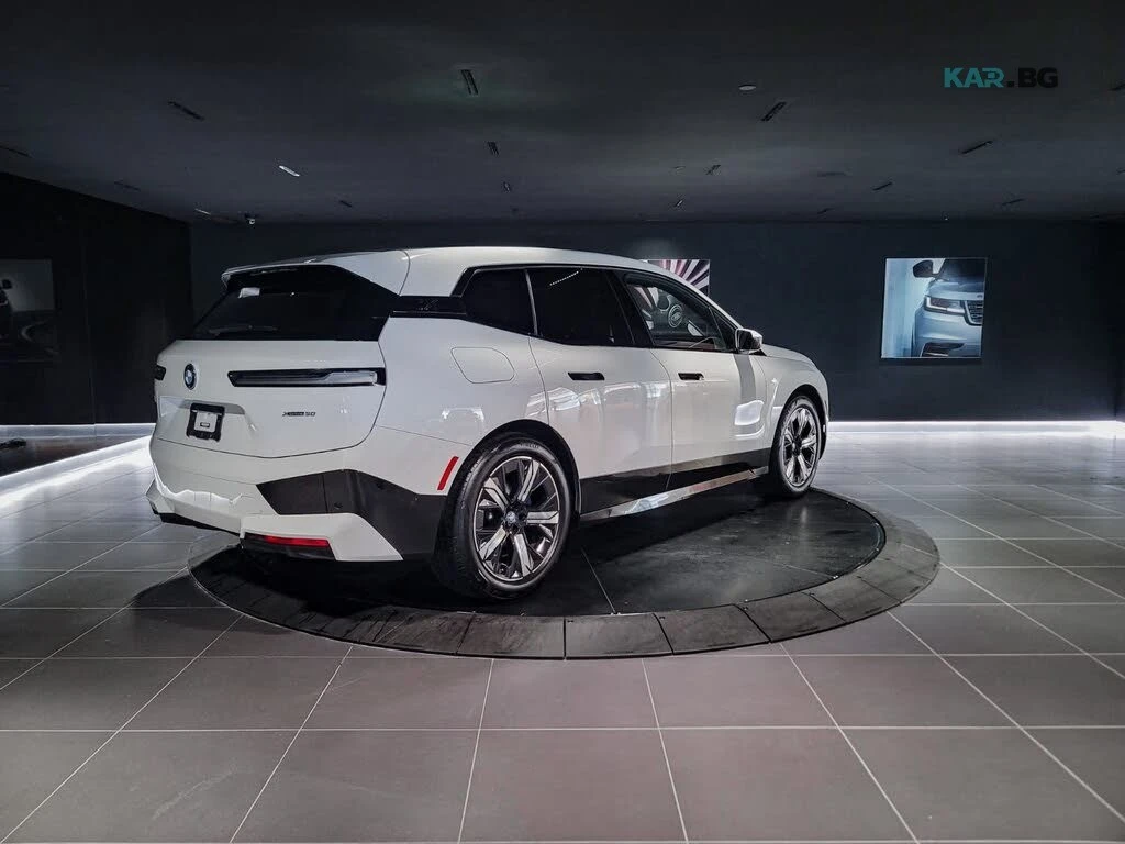 BMW iX * xDrive50* 360* HUD* КОЖА* ПОДГРЕВ* ПАНОРАМА* ОБД, снимка 5 - Автомобили и джипове - 55061646