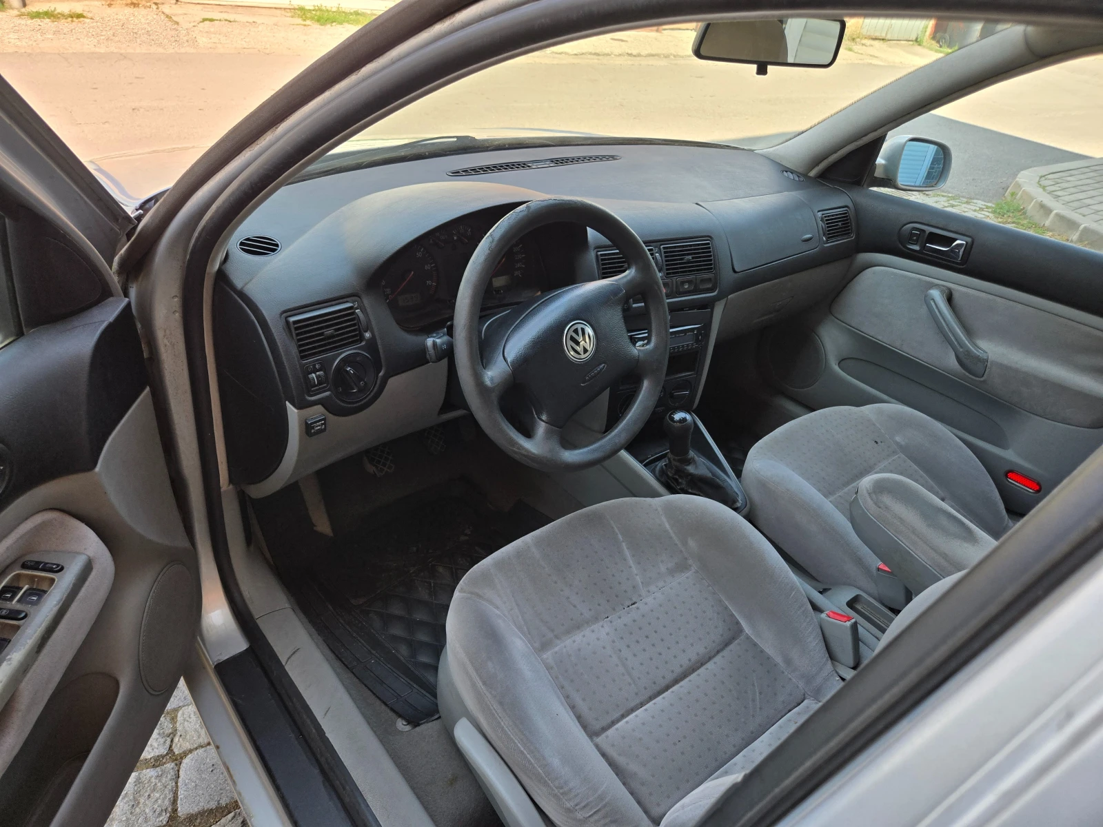 VW Golf Газов инжекцион, снимка 9 - Автомобили и джипове - 55146925