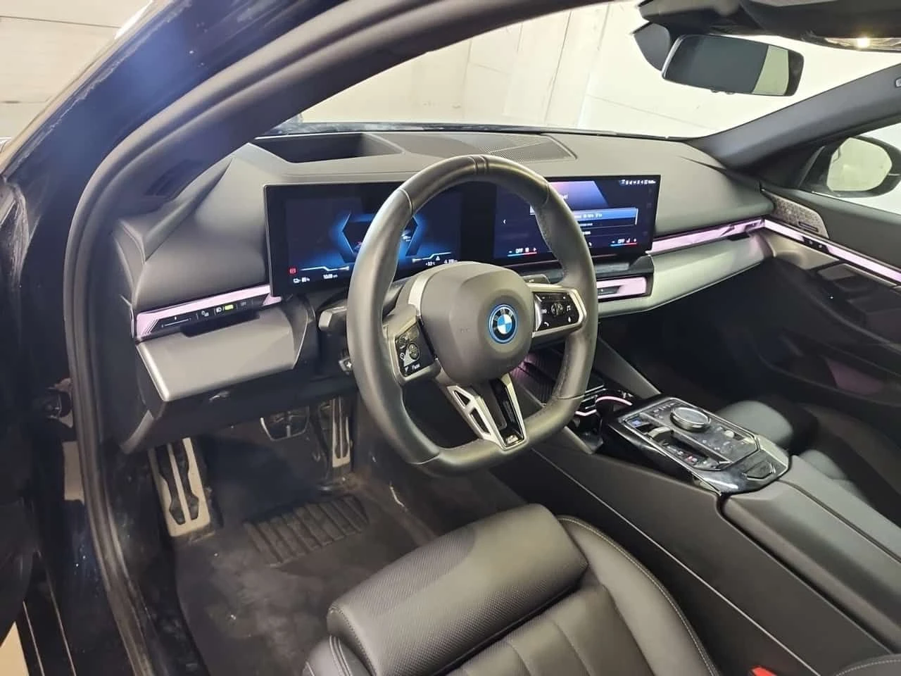 BMW i5  XDRIVE40 | HEAD-UP | PANO | ЦЕНА ДО БЪЛГАРИЯ , снимка 9 - Автомобили и джипове - 55178007