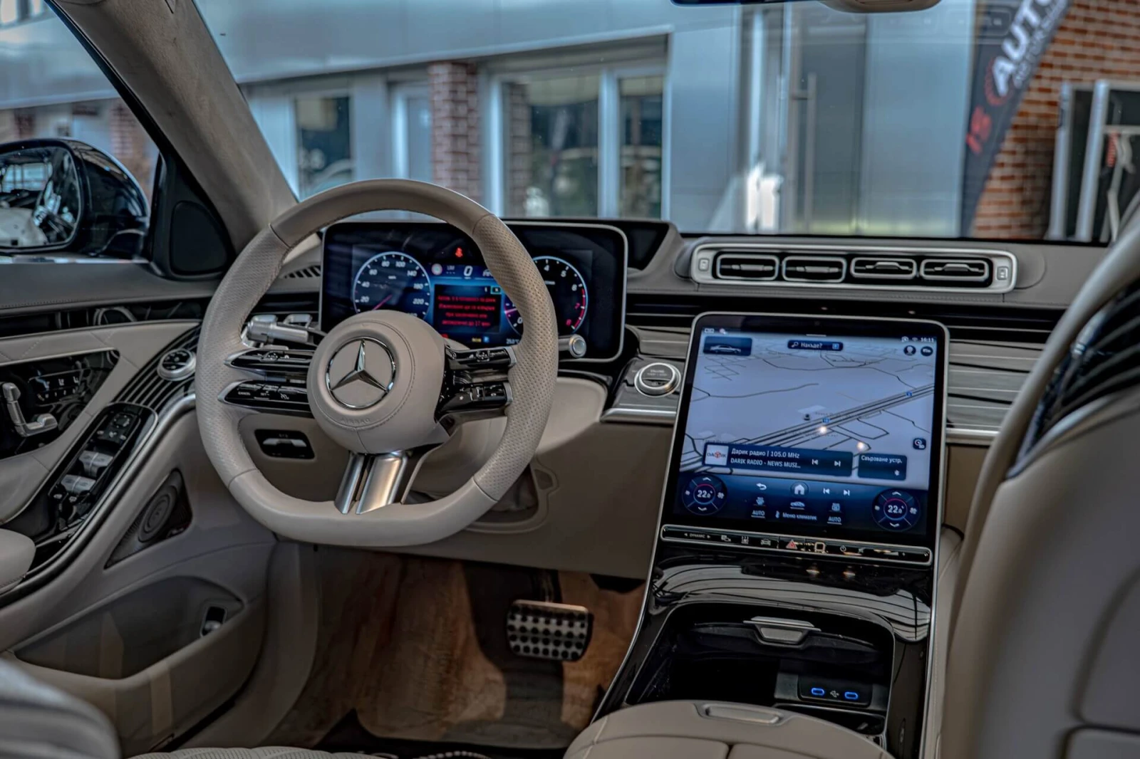 Mercedes-Benz S 580 AMG/Long/4M/RSE/HuD/Пано./Dist./Burm./Алкантар/Кам, снимка 11 - Автомобили и джипове - 55245524