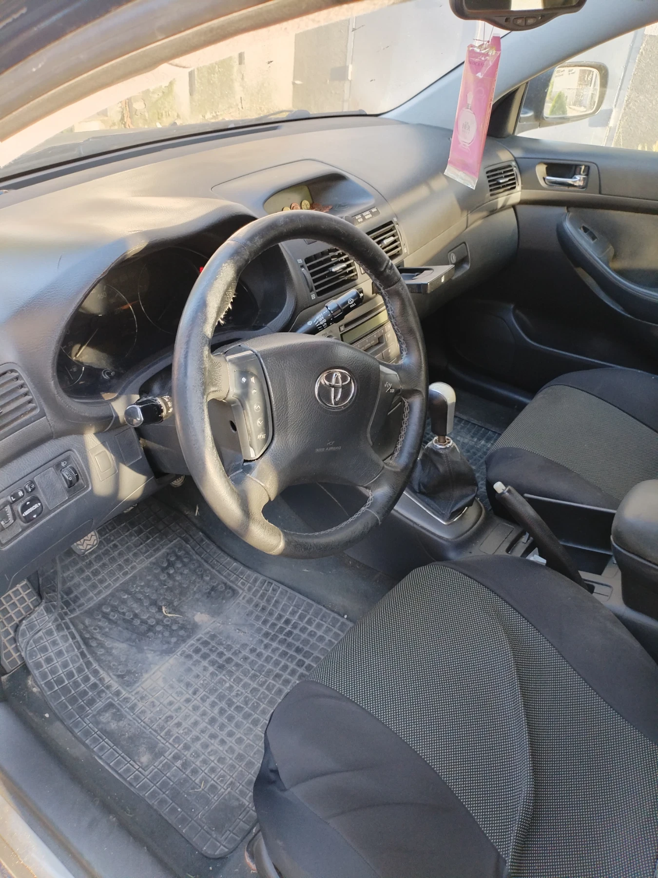 Toyota Avensis, снимка 4 - Автомобили и джипове - 55338692