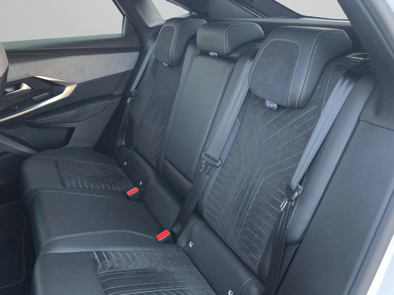 Peugeot 3008 �-3008 GT Electric 157 �� 210 �.�.//2404334 | Mobile.bg � ����������� 12