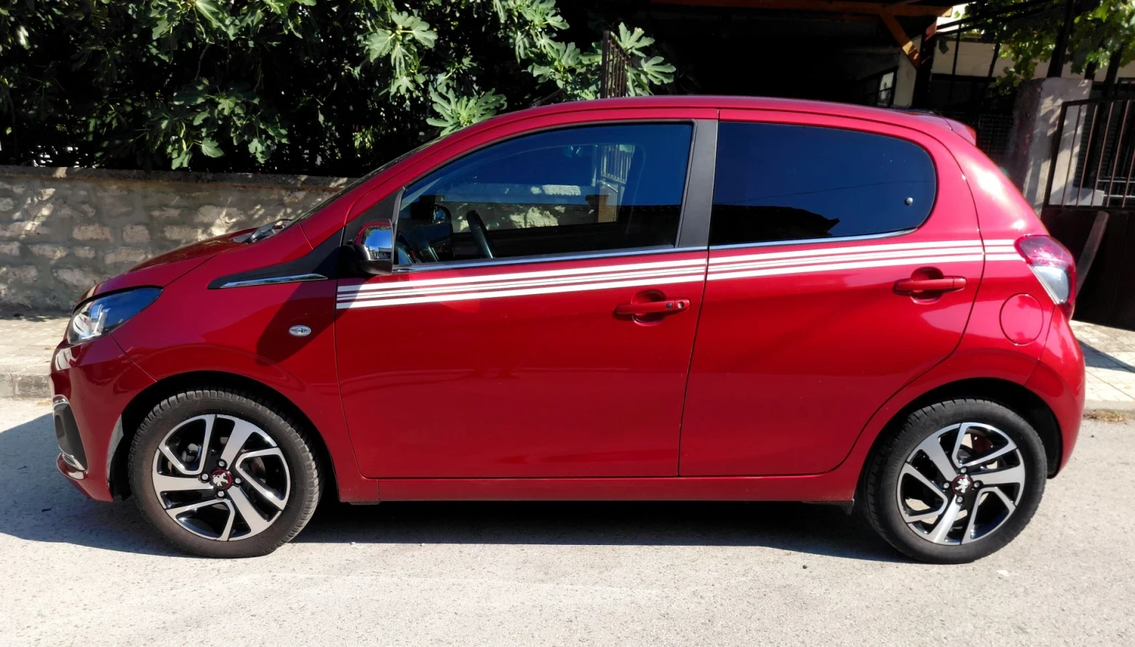 Peugeot 108 1.0i, снимка 2 - Автомобили и джипове - 55556329