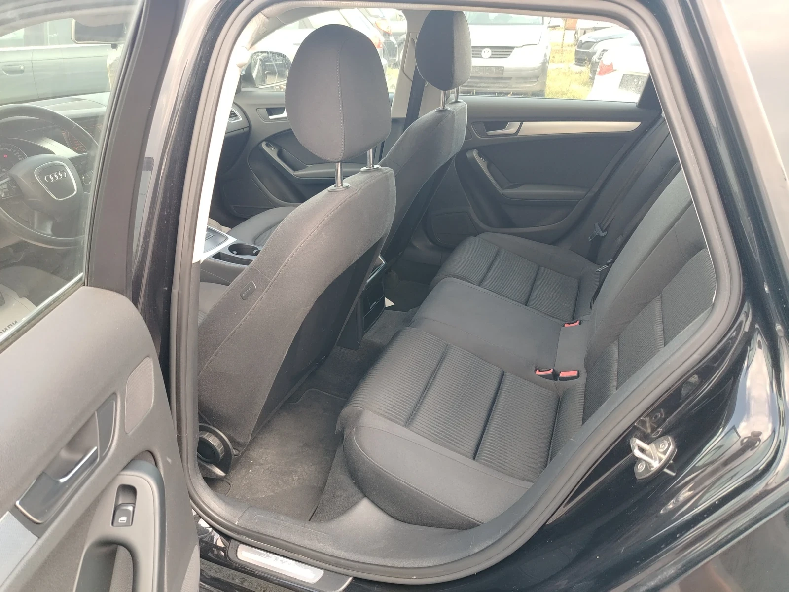 Audi A4 2.0 TDI 170 ps, снимка 13 - Автомобили и джипове - 55889757