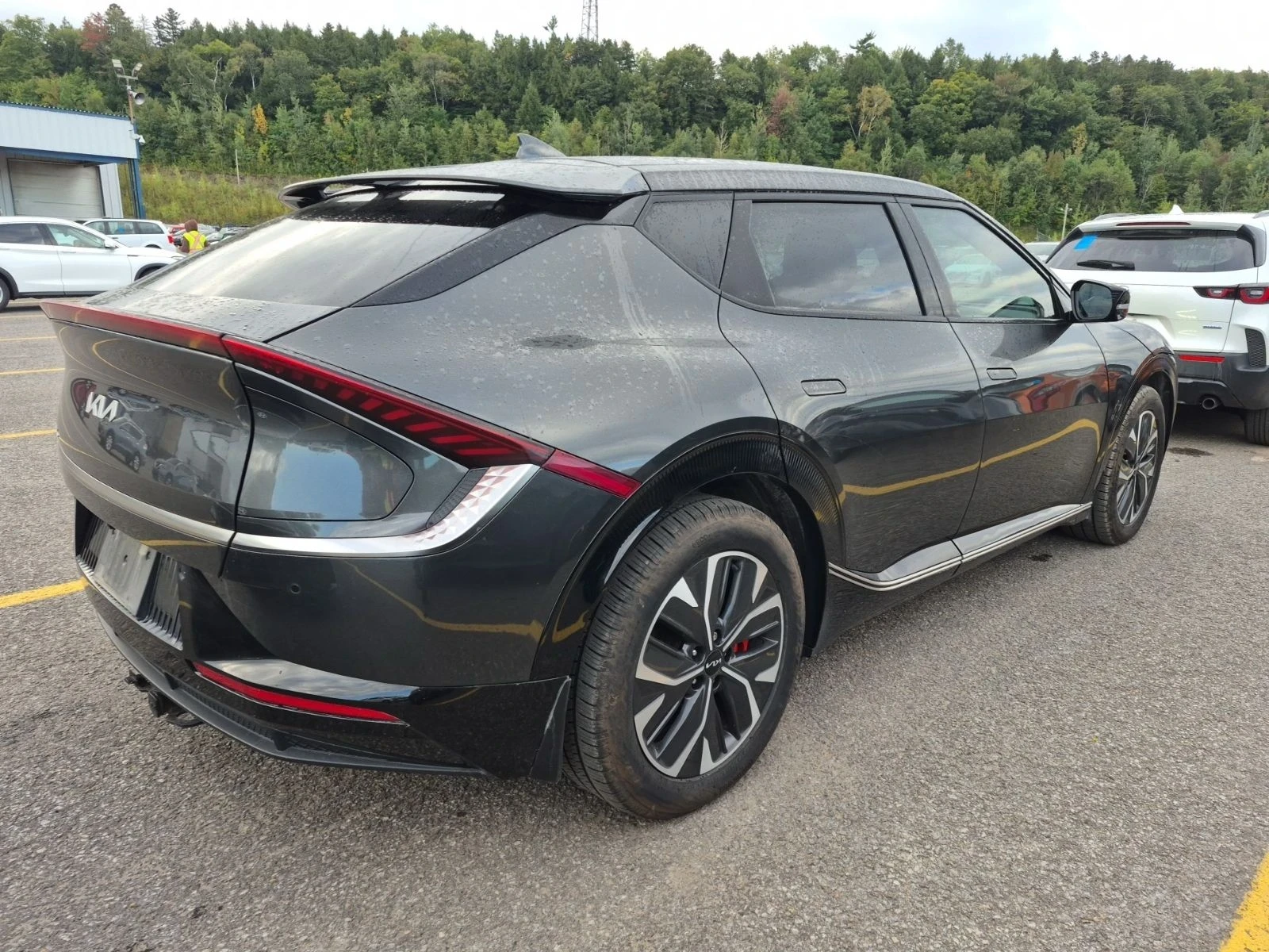 Kia EV6 LONG RANGE* 4x4* Back cam* Подгрев* 2ключа, снимка 3 - Автомобили и джипове - 56255668