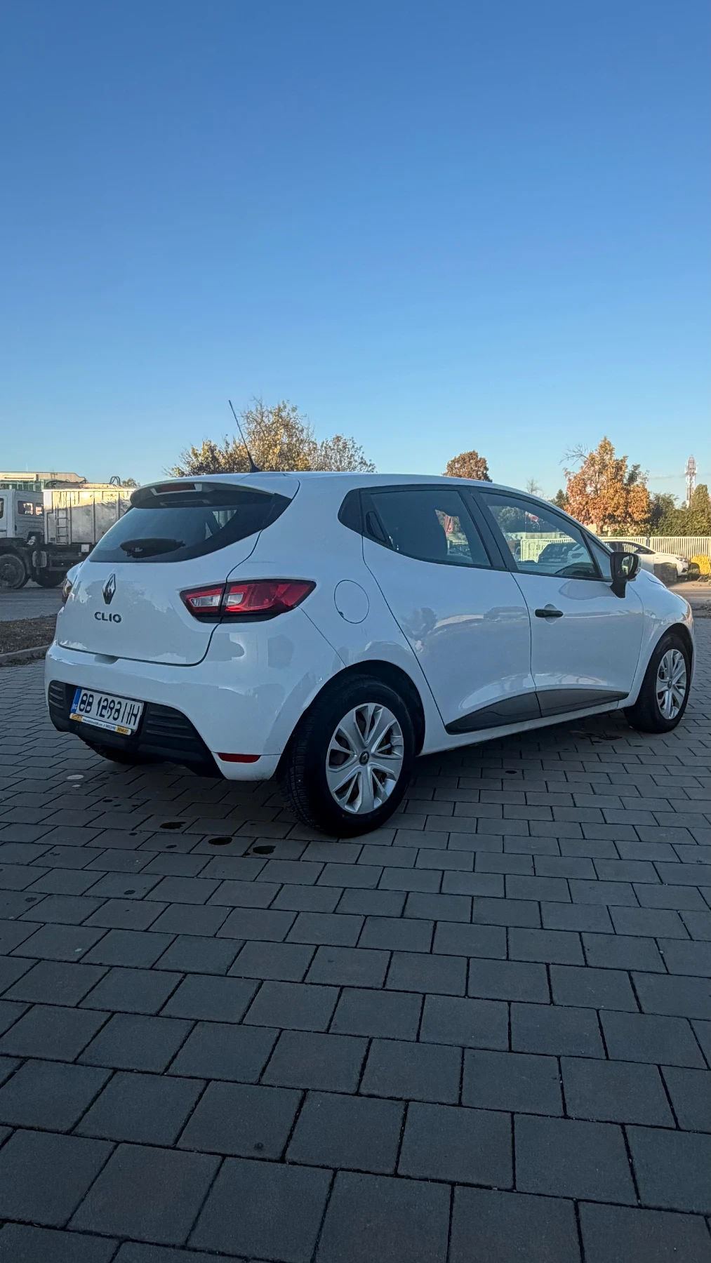 Renault Clio, снимка 4 - Автомобили и джипове - 56578151