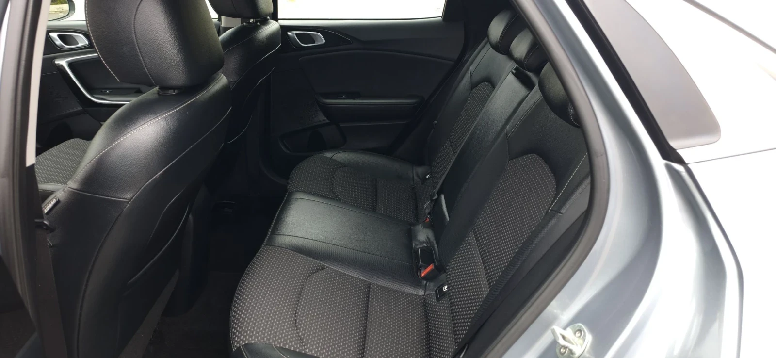Kia XCeed 1.6  CRDI, снимка 11 - Автомобили и джипове - 56709832