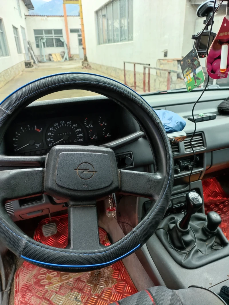 Opel Frontera, снимка 5 - Автомобили и джипове - 46975238