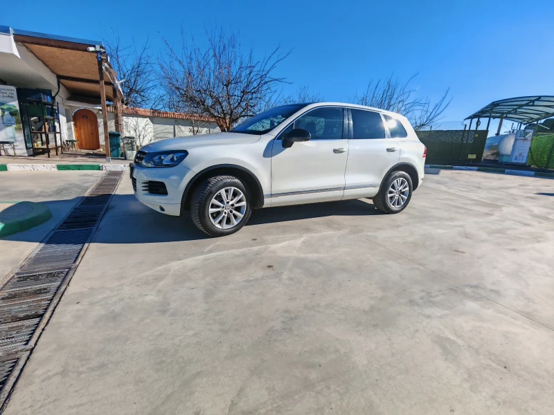 VW Touareg 3.0tdi, снимка 12 - Автомобили и джипове - 48881931