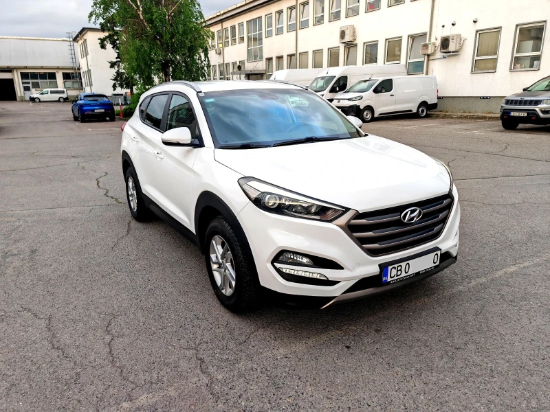 Hyundai Tucson 1.7 Start-stop comfort, снимка 3 - Автомобили и джипове - 52791912