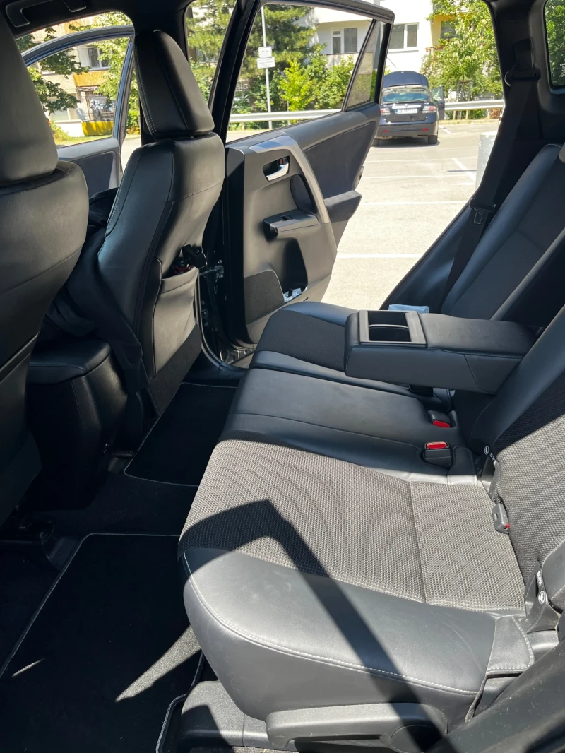 Toyota Rav4 2.0 D, снимка 4 - Автомобили и джипове - 50800073