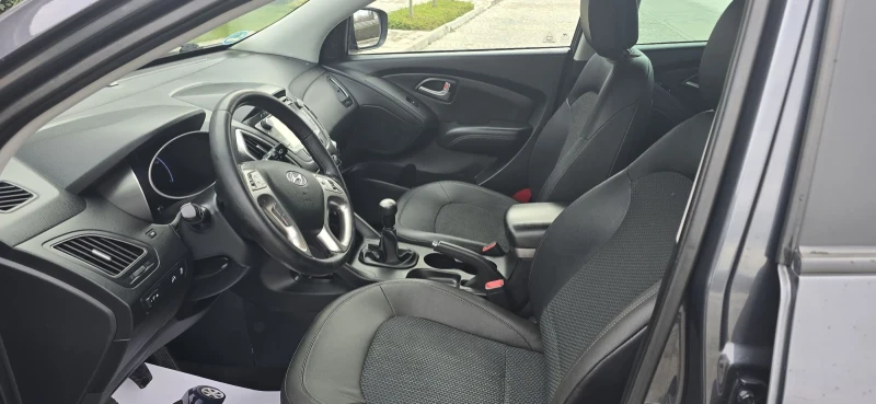 Hyundai IX35 2.0i 163к.с. КЕЙЛЕС/КАМЕРА/ЛИЗИНГ, снимка 8 - Автомобили и джипове - 53053243