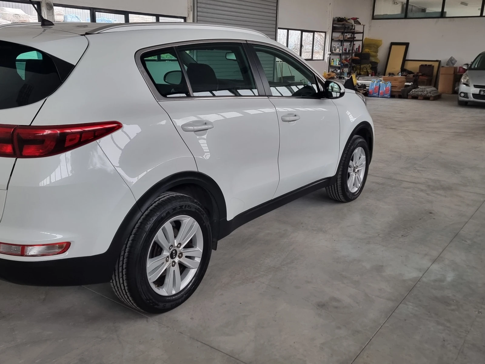 Kia Sportage 1.6 BENZIN 132 KN - изображение 5