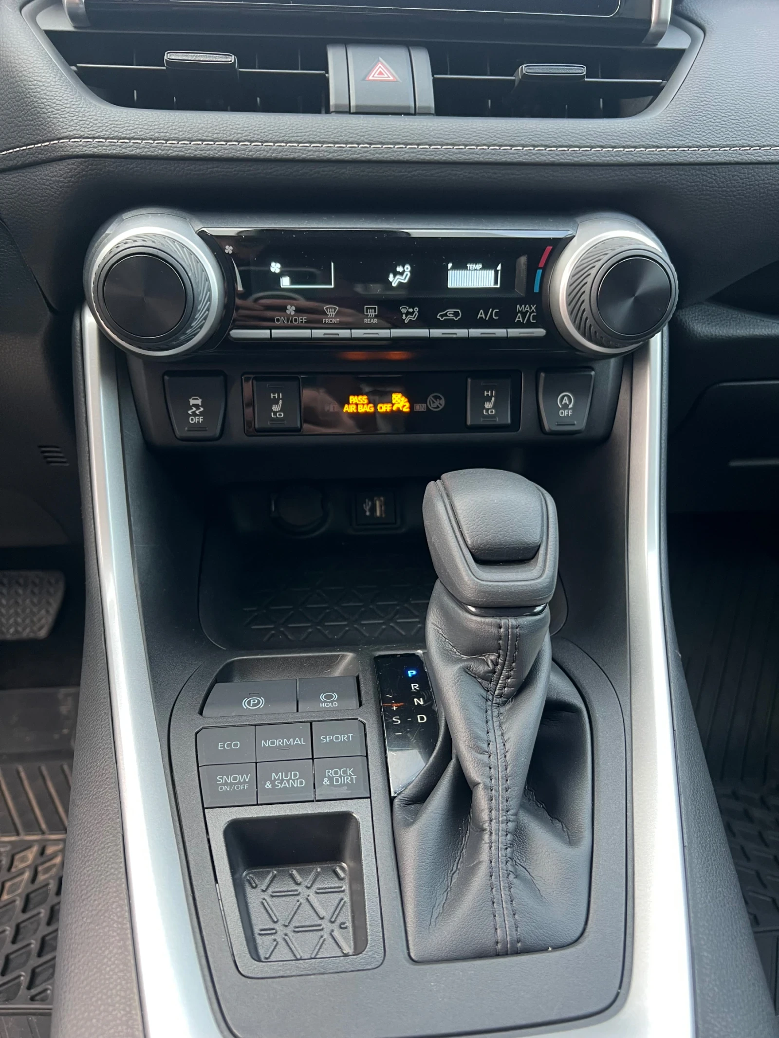 Toyota Rav4  2.5 AWD LE - изображение 4