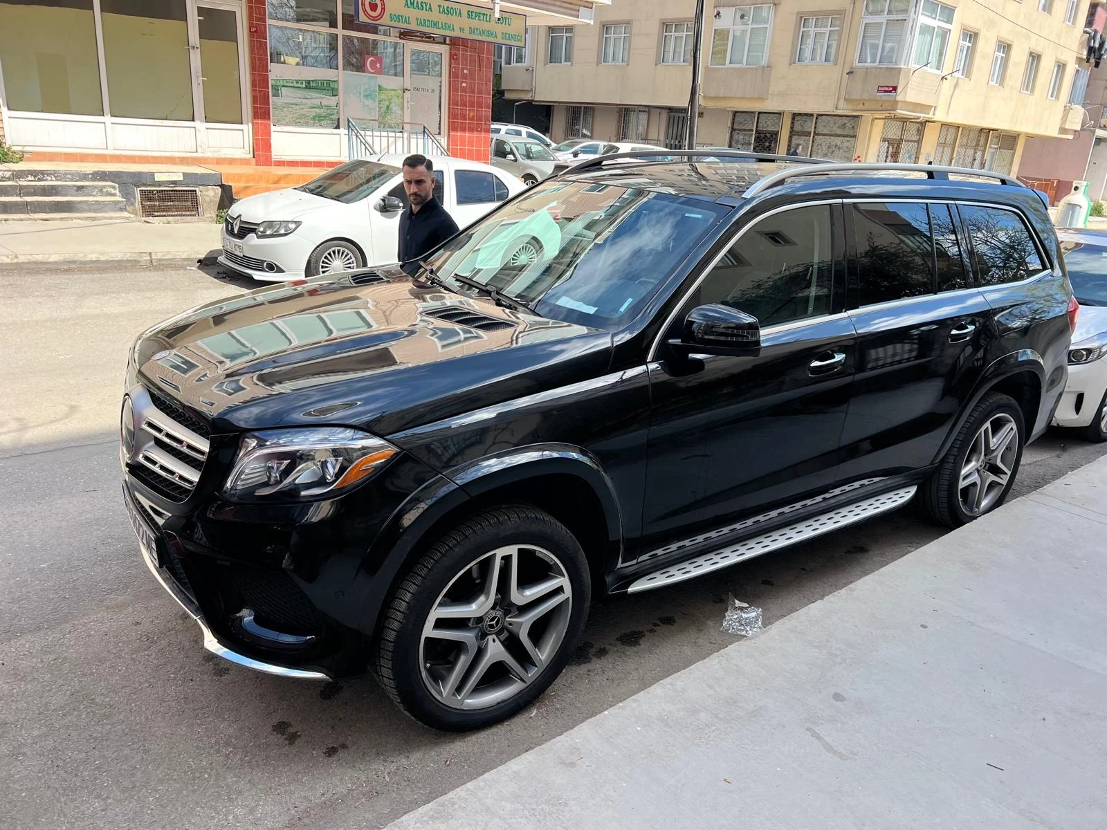 Mercedes-Benz GLS 350  - изображение 5