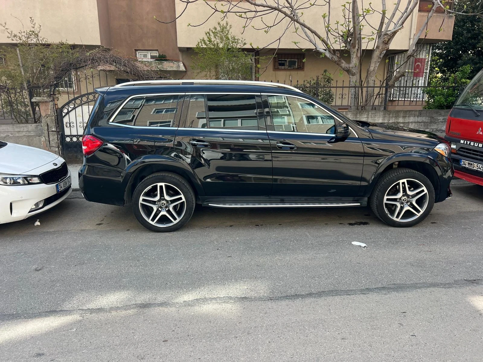 Mercedes-Benz GLS 350  - изображение 7