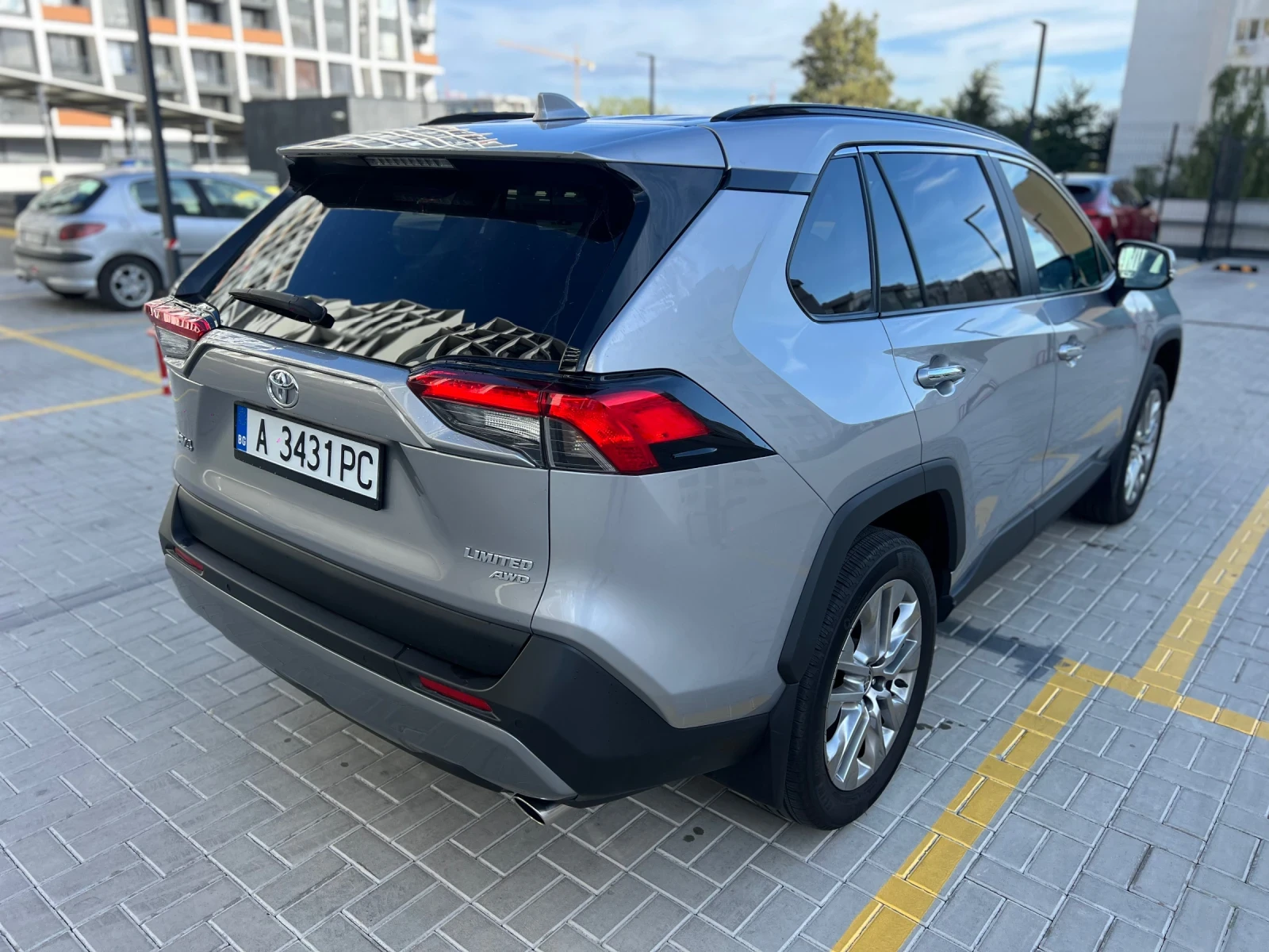 Toyota Rav4 2.5i / ОБДУХВАНЕ/ JBL музика/ 360 камери/LIMITED - изображение 5
