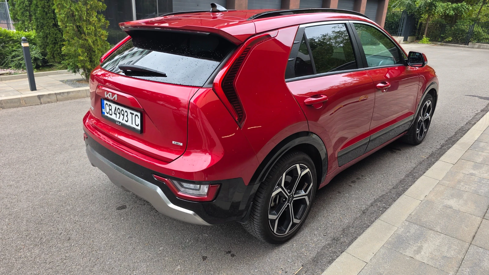 Kia Niro 1.6i HEV Executive - изображение 3