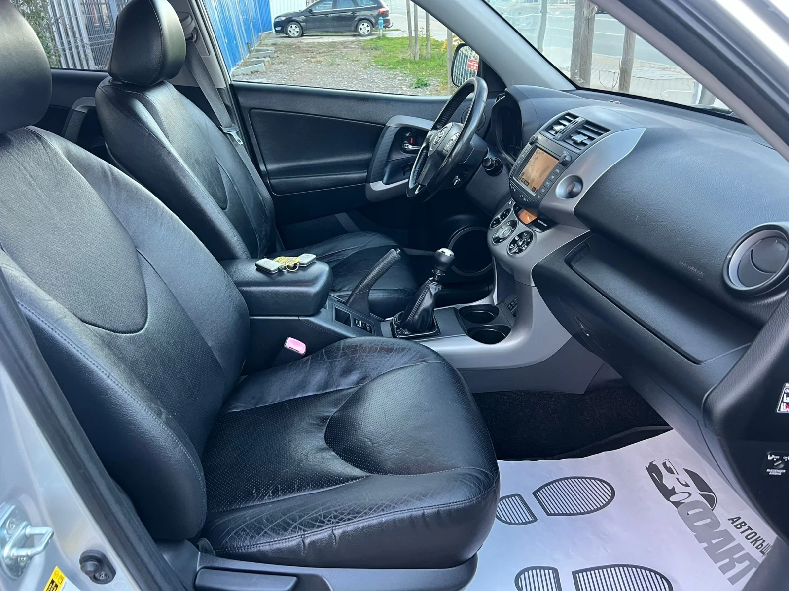 Toyota Rav4 2.2D-4D/NAVI | Mobile.bg   14