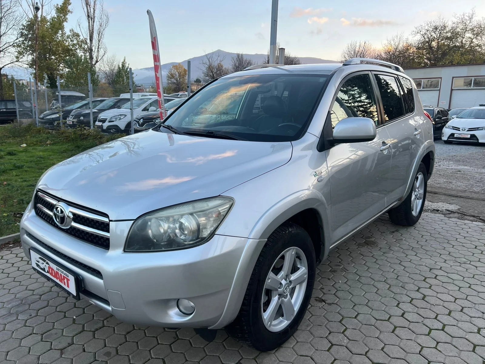 Toyota Rav4 2.2D-4D/NAVI | Mobile.bg   1