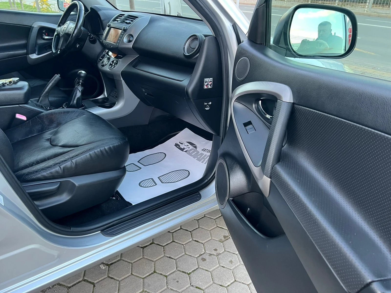 Toyota Rav4 2.2D-4D/NAVI | Mobile.bg   13