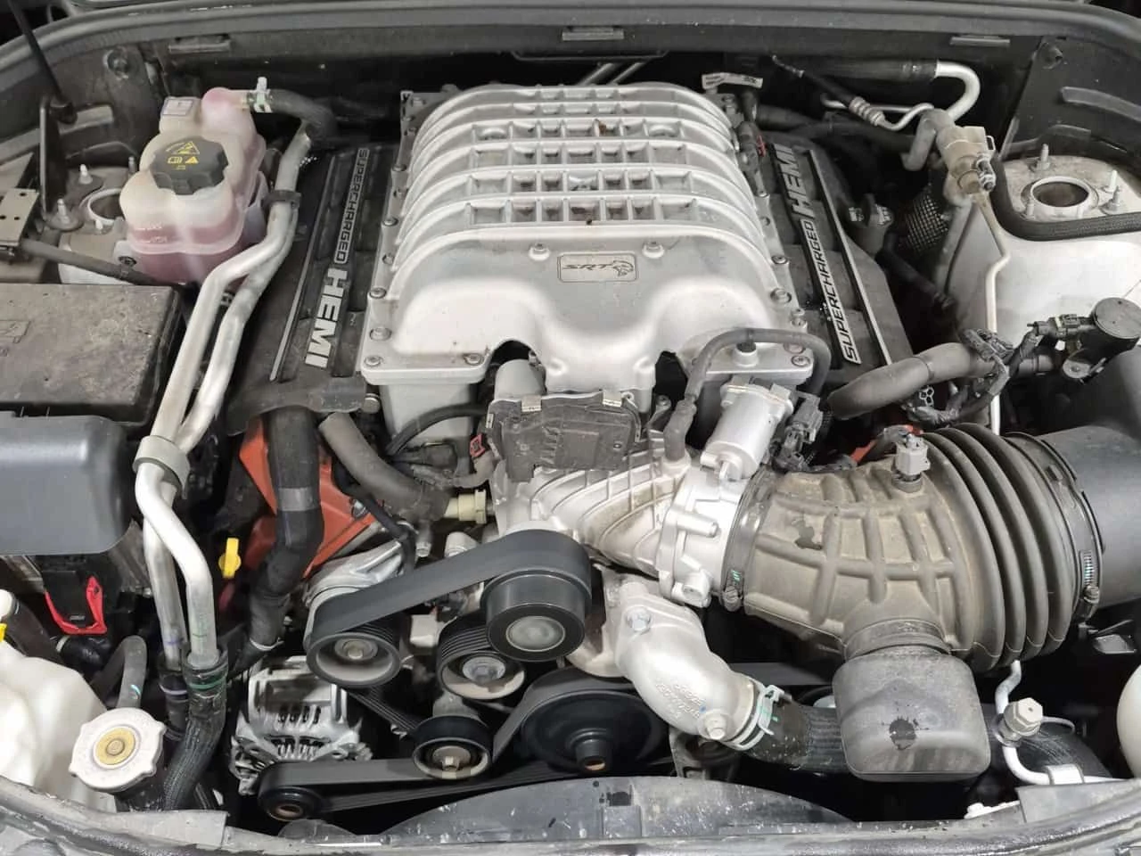 Dodge Durango * SRT HELLCAT PREMIUM * CARFAX * Eдин собственик *, снимка 7 - Автомобили и джипове - 53894364