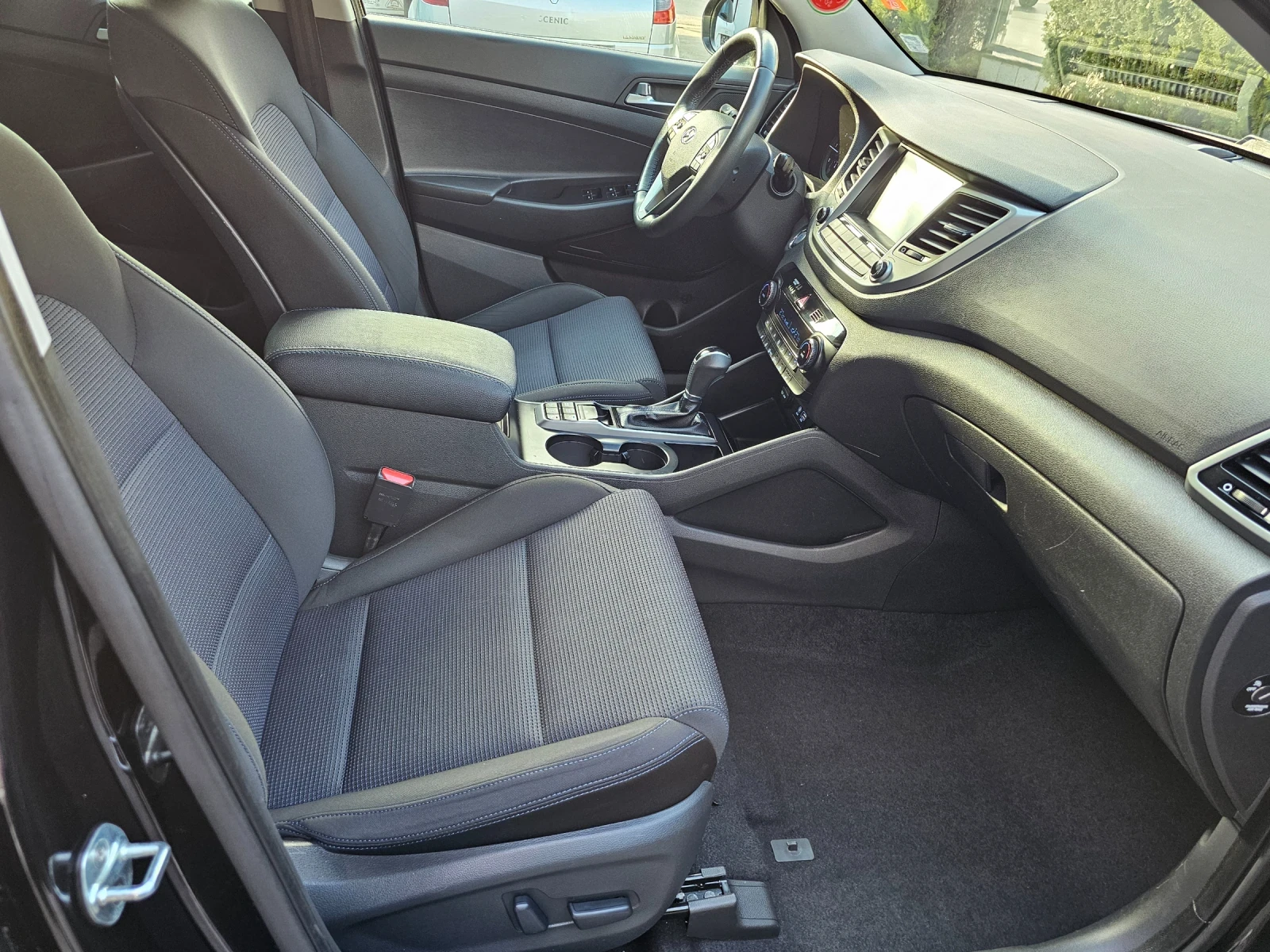 Hyundai Tucson * PREMIUM EDITION* 4х4* , снимка 12 - Автомобили и джипове - 53978164