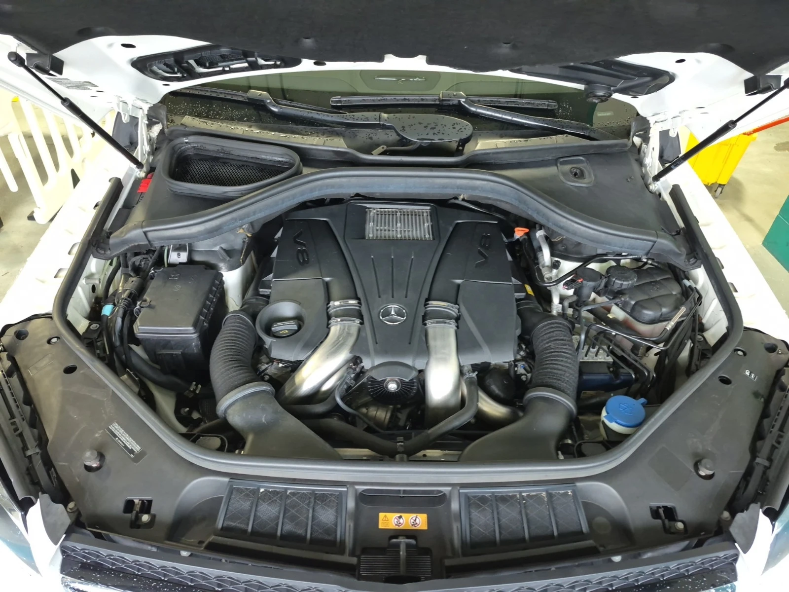 Mercedes-Benz GLS 550 AMG * * CARFAX * * АВТО КРЕДИТ * * , снимка 5 - Автомобили и джипове - 54070271