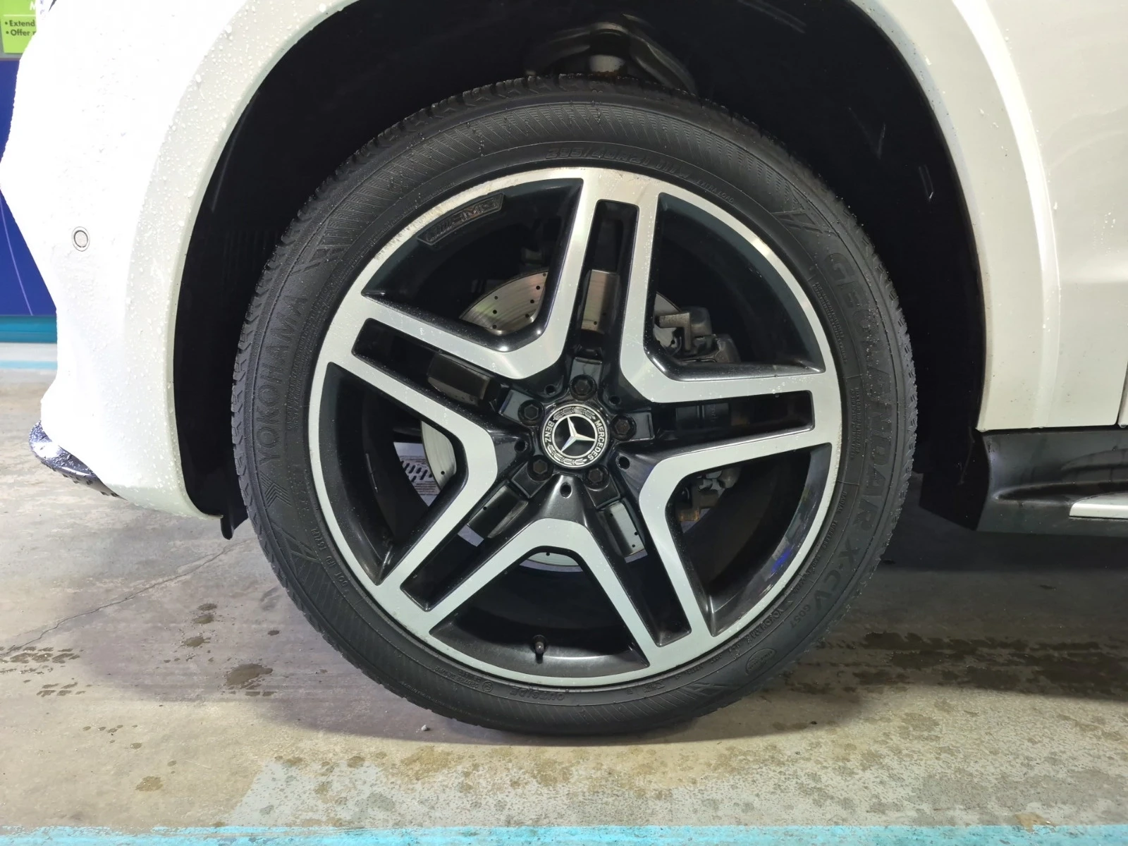 Mercedes-Benz GLS 550 AMG * * CARFAX * * АВТО КРЕДИТ * * , снимка 11 - Автомобили и джипове - 54070271