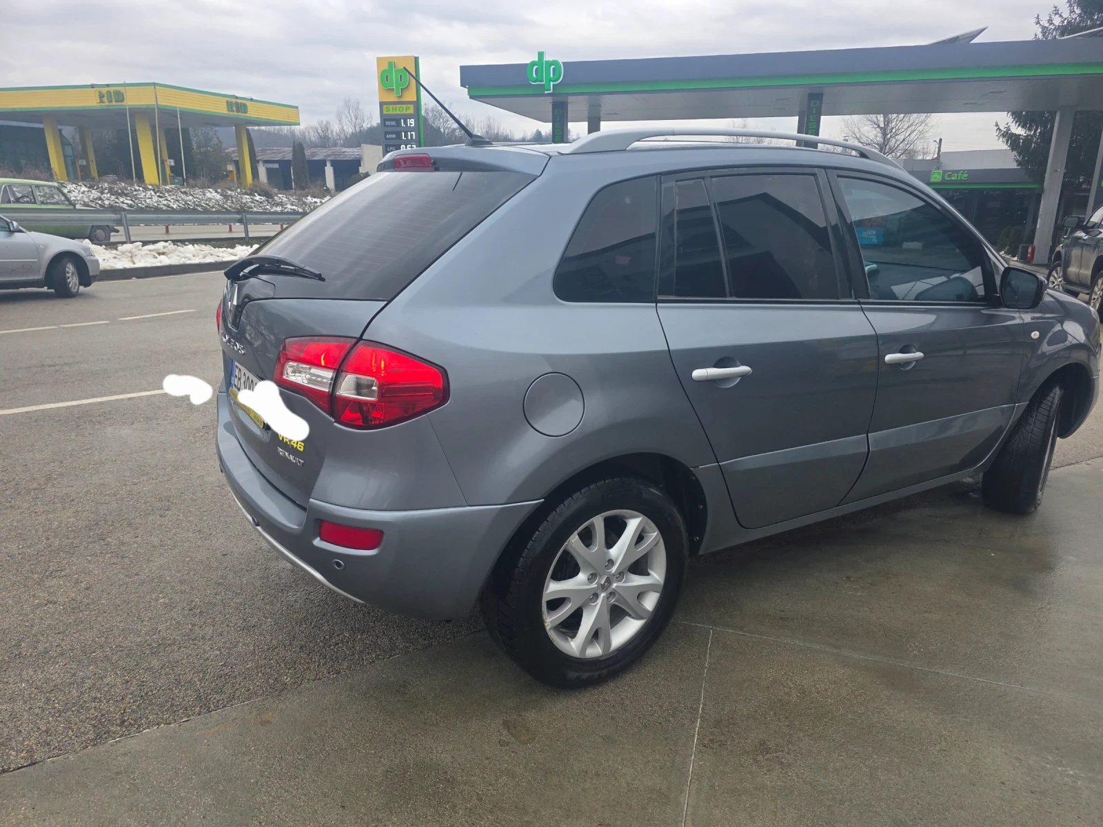 Renault Koleos 2.0Tdci 4?4 Автомат, снимка 8 - Автомобили и джипове - 54717945