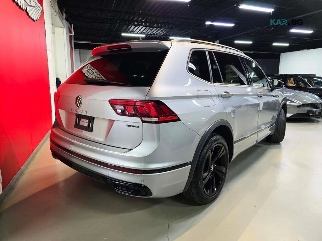 VW Tiguan R-LINE* BLACK-EDITION* PANOROOF* , снимка 6 - Автомобили и джипове - 54827552