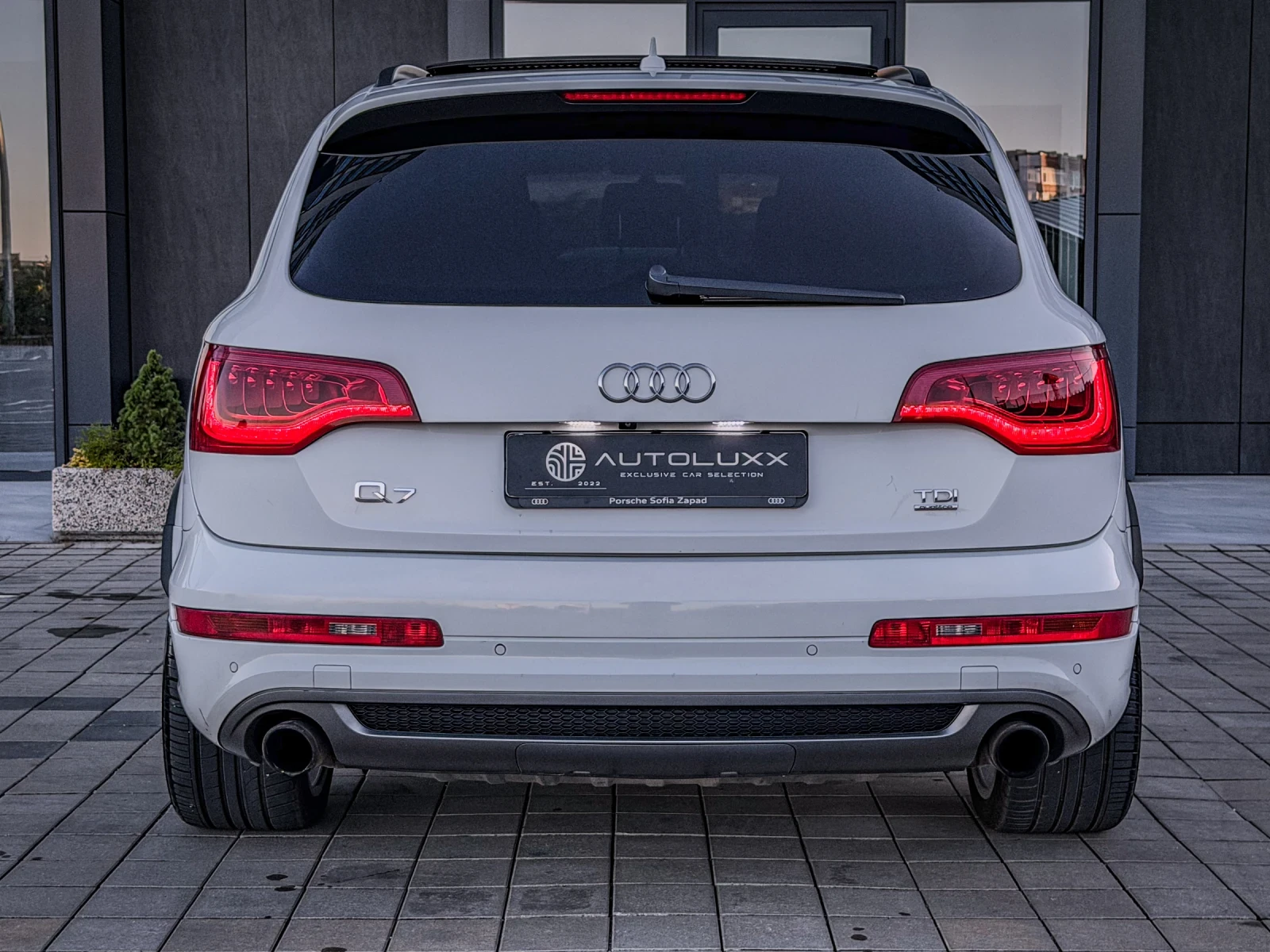 Audi Q7 3.0TDI EXCLUSIVE/3xTV/S Line Plus/21/PANO/FULLMAXX, снимка 6 - Автомобили и джипове - 54938159