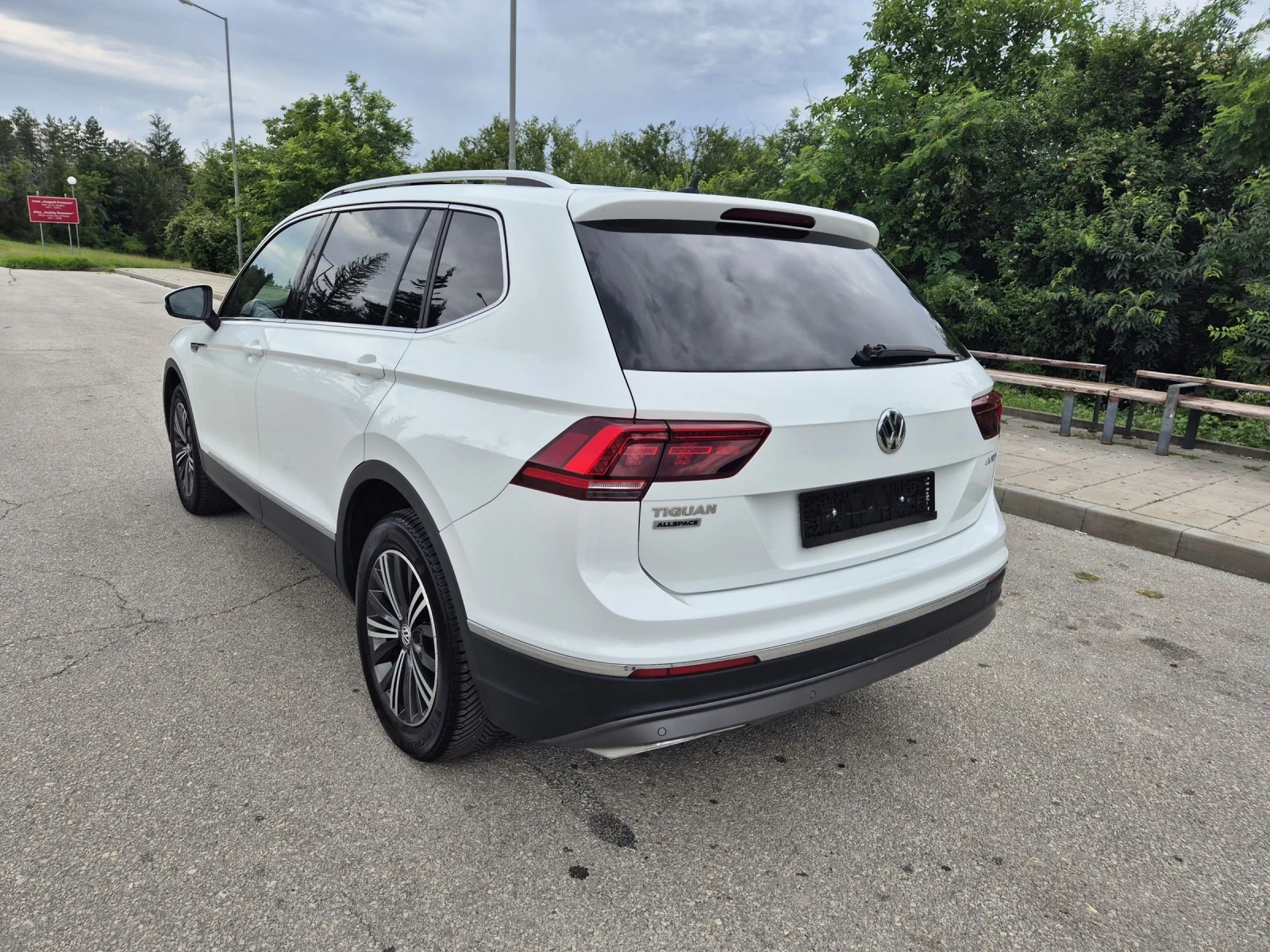 VW Tiguan Allspase 7 Местен Digital Matrix Панорама , снимка 4 - Автомобили и джипове - 55205853
