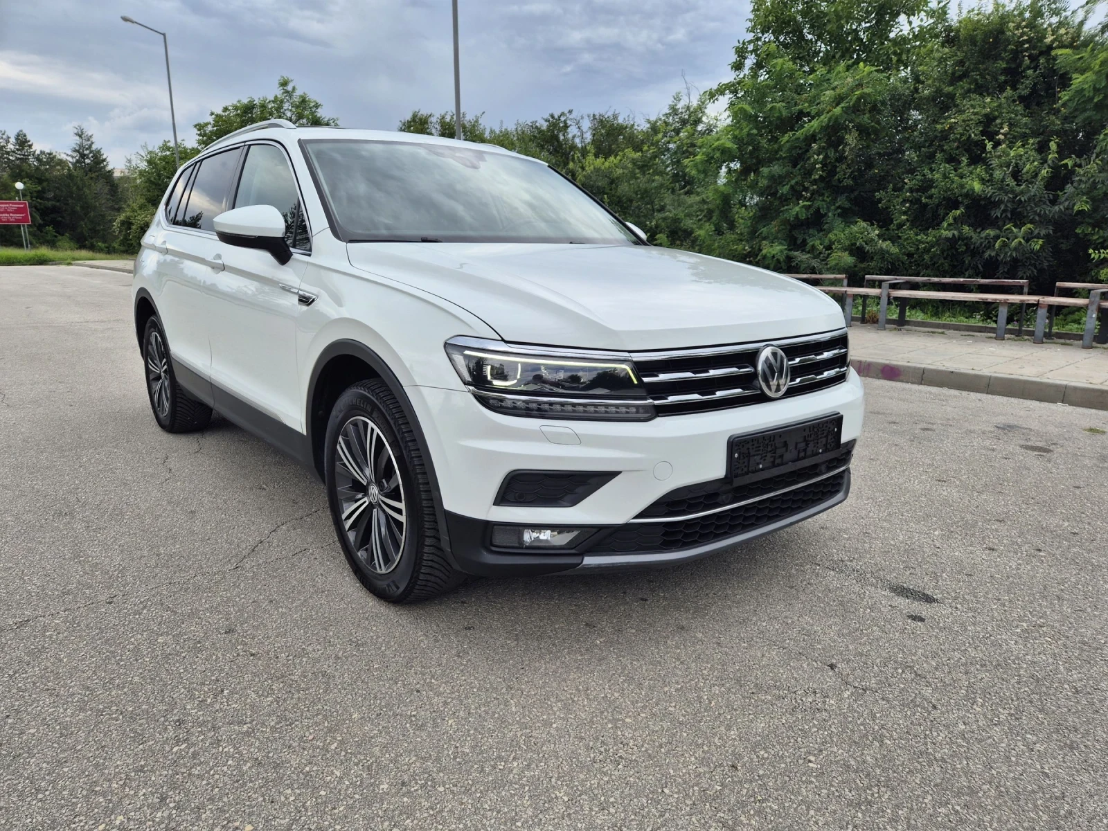 VW Tiguan Allspase 7 Местен Digital Matrix Панорама , снимка 2 - Автомобили и джипове - 55205853