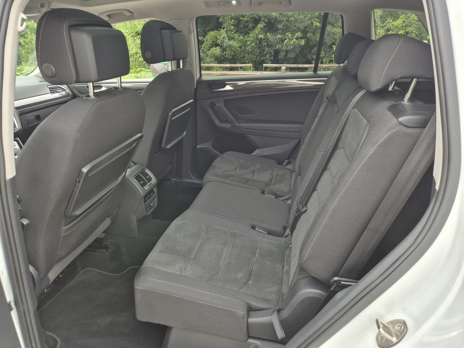 VW Tiguan Allspase 7 Местен Digital Matrix Панорама , снимка 14 - Автомобили и джипове - 55205853