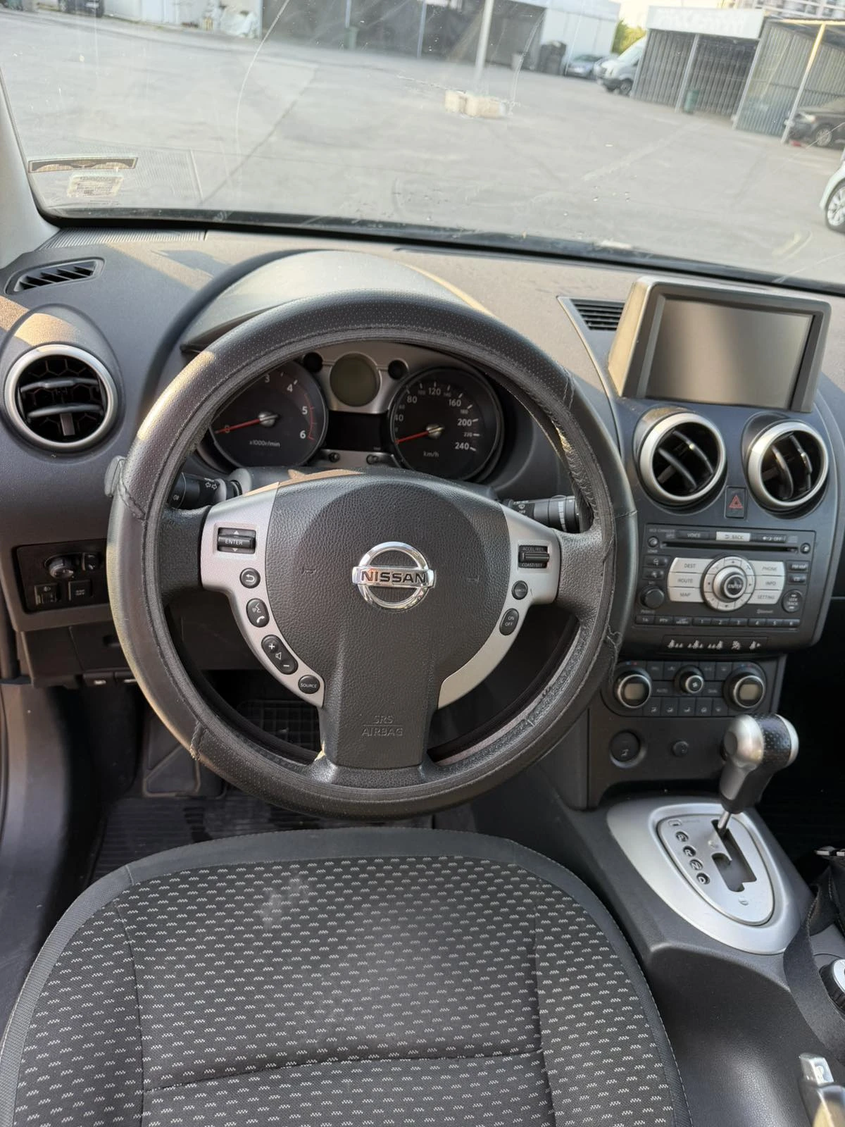 Nissan Qashqai J10, снимка 10 - Автомобили и джипове - 55335157