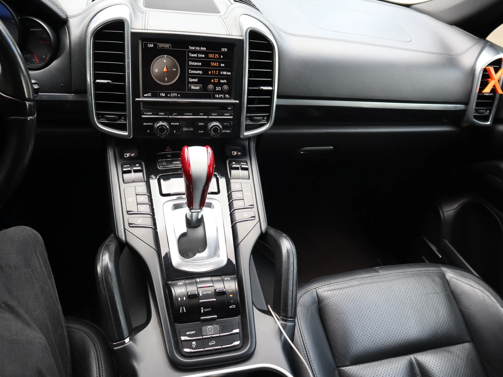 Porsche Cayenne, снимка 13 - Автомобили и джипове - 55629294