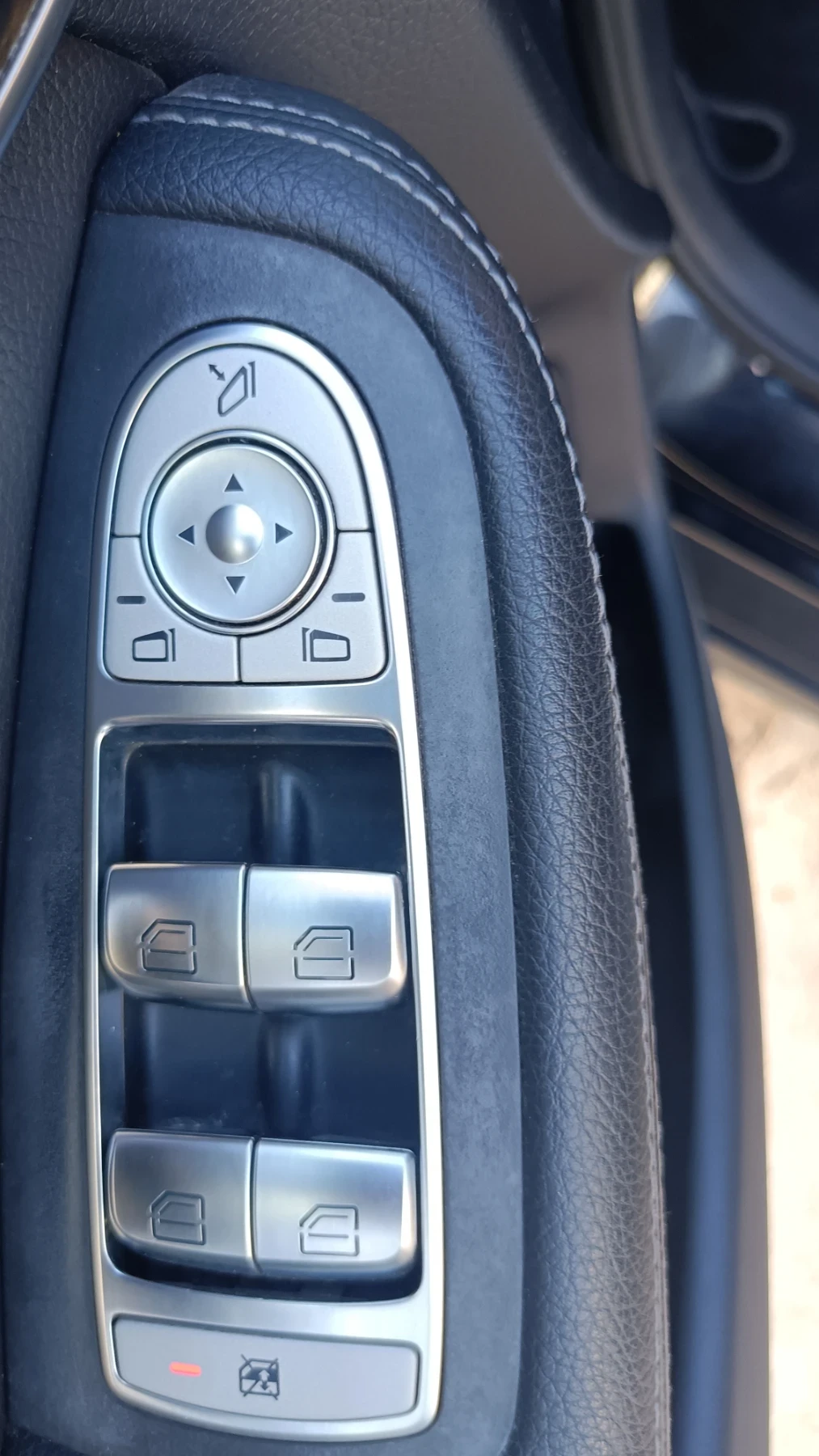 Mercedes-Benz GLC 220 2.2 cdi 4 matic, снимка 11 - Автомобили и джипове - 56010550