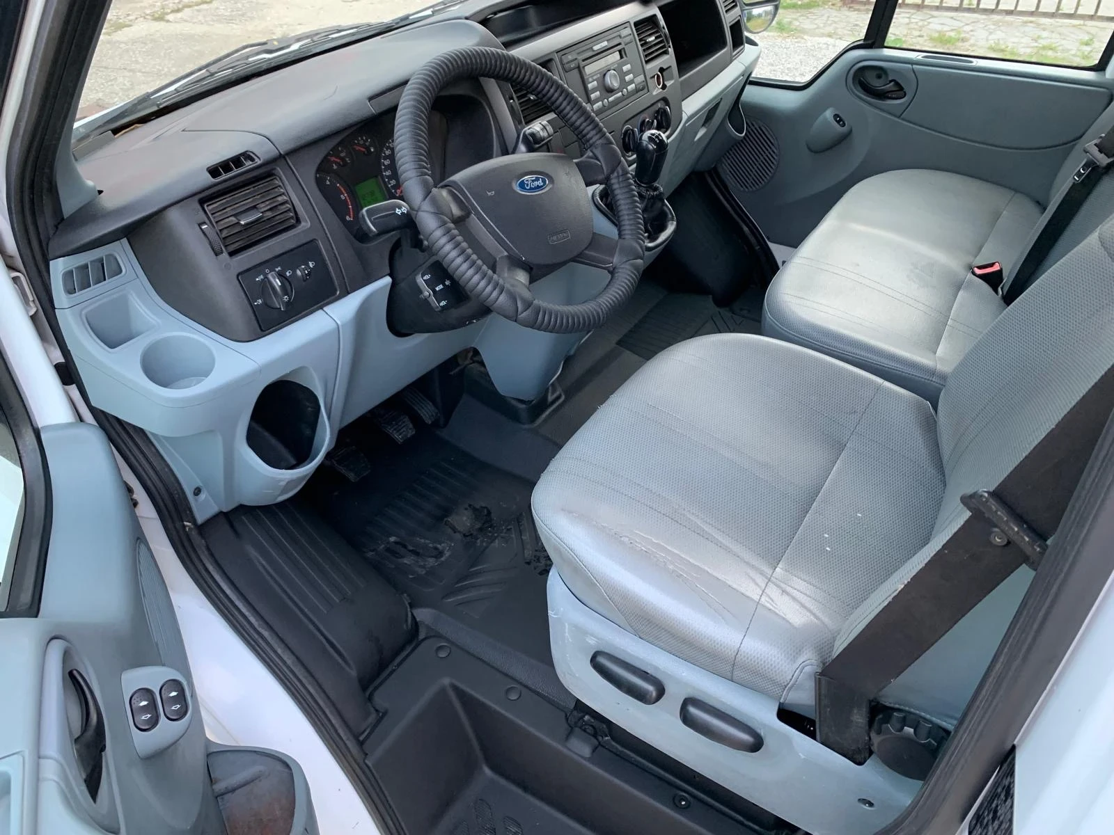 Ford Transit 3, 5т Категория В 6+ 1 места, снимка 10 - Бусове и автобуси - 54585870