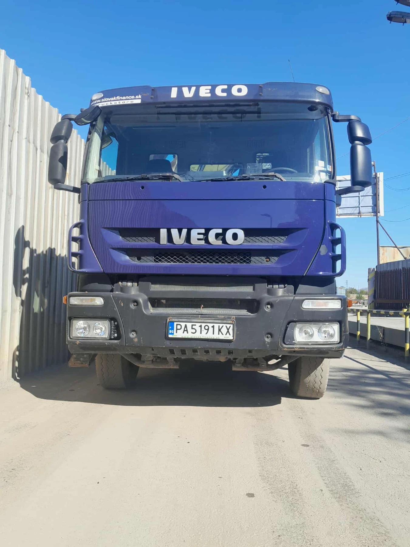 Iveco Trakker Кран - изображение 2