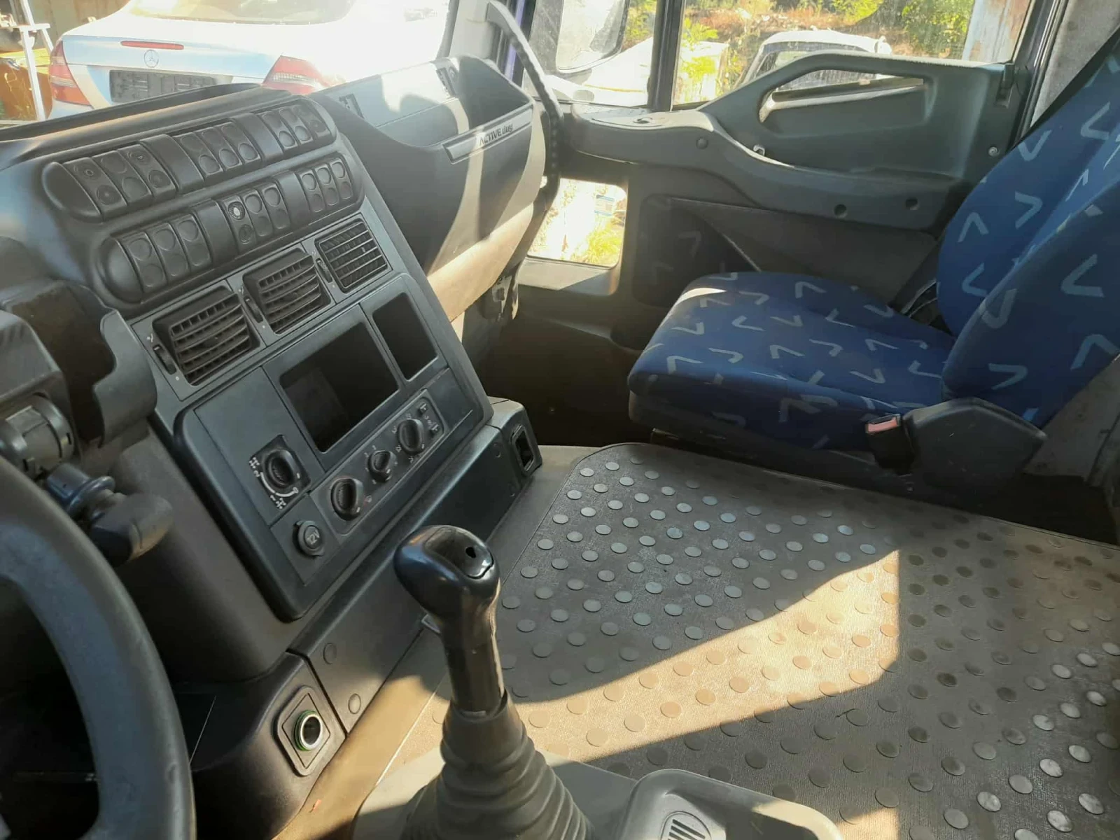 Iveco Trakker Кран - изображение 10