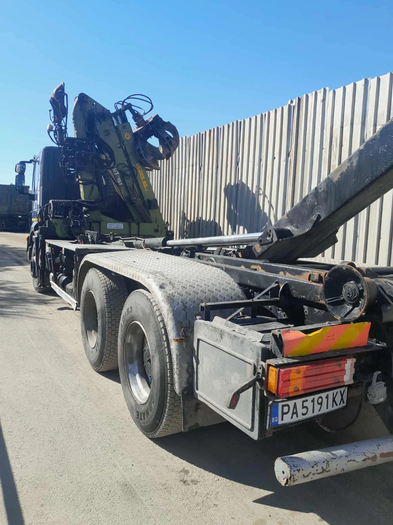 Iveco Trakker Кран - изображение 6